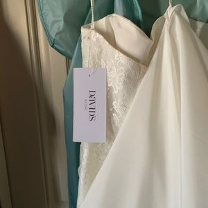 Ivory wedding dress